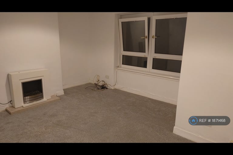 2 bedroom flat in Parkneuk Road, Glasgow, G43 (2 bed) (#1871468)