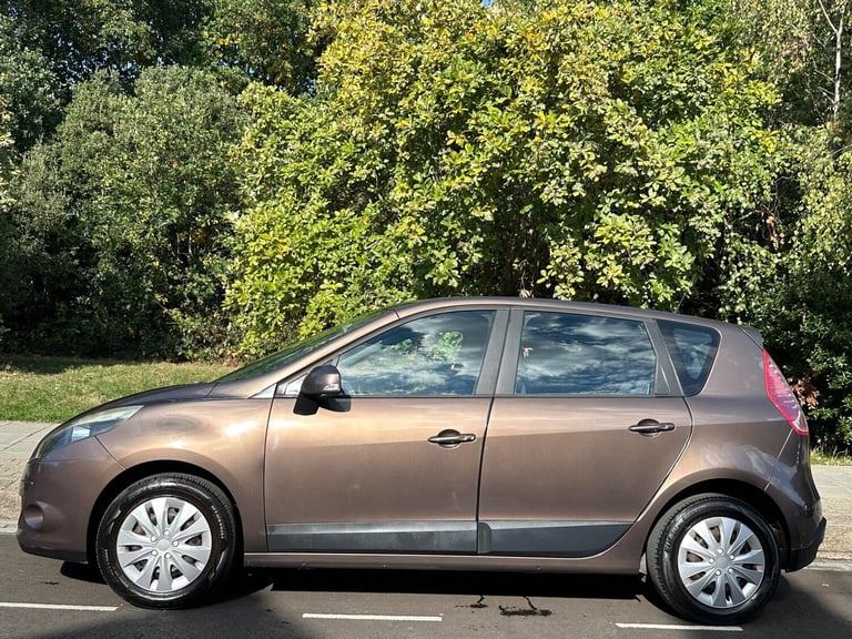 2009 Renault Scenic 2.0 VVT Expression CVT Euro 5 5dr MPV Petrol Automatic