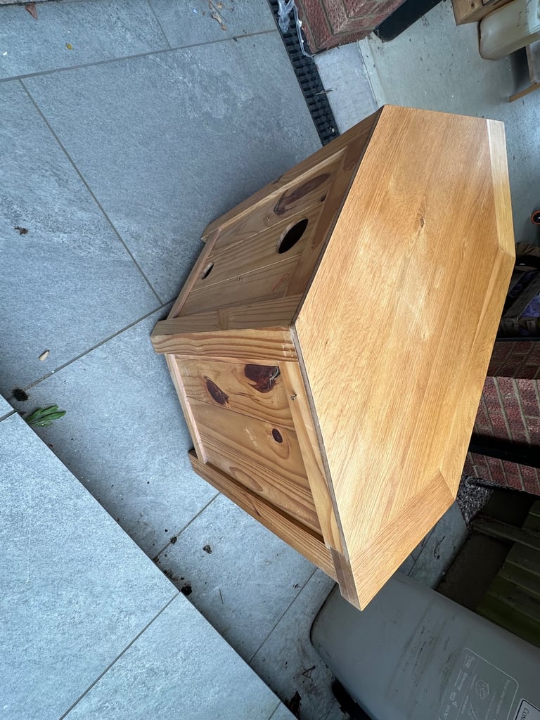 Oak TV cabinet and nest of tables  
