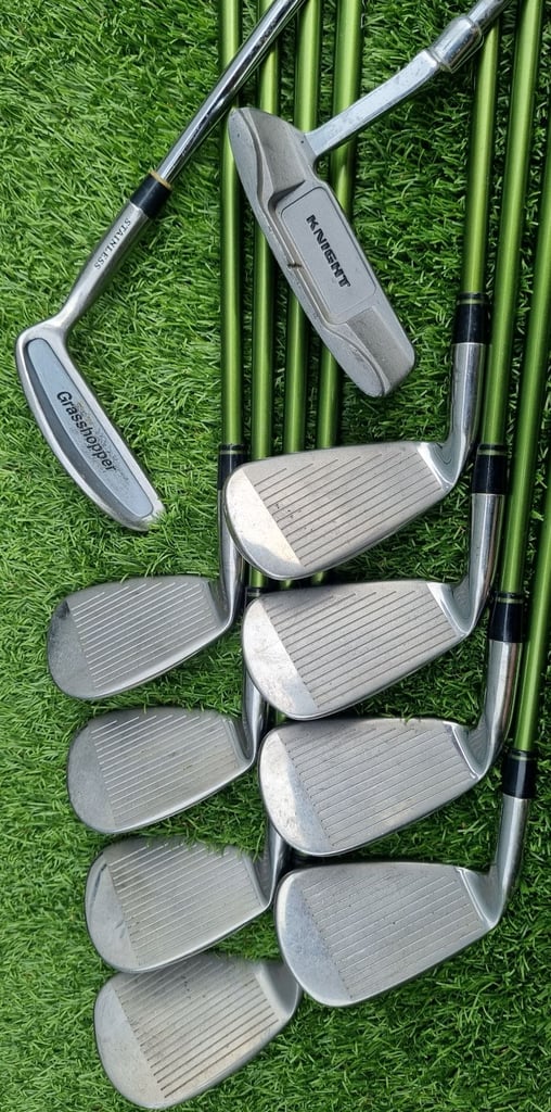 LADIES - ADAMS OVATION 4-SW - Lite Graphite, putter, chipper, driver, 3W & 5W - BARGAIN