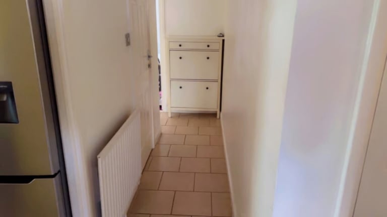 Spacious and Cosy Double Room for Rent in - RH11 6AL