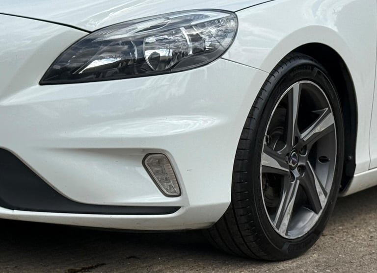 2015 Volvo V40 1.6 D2 R-Design Powershift Euro 5 (s/s) 5dr Diesel