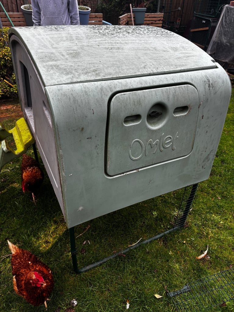 Omlet cube large chicken coop