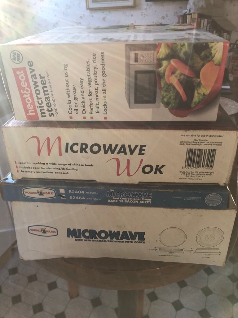 4 (new/unused) microwave cooking accessories 