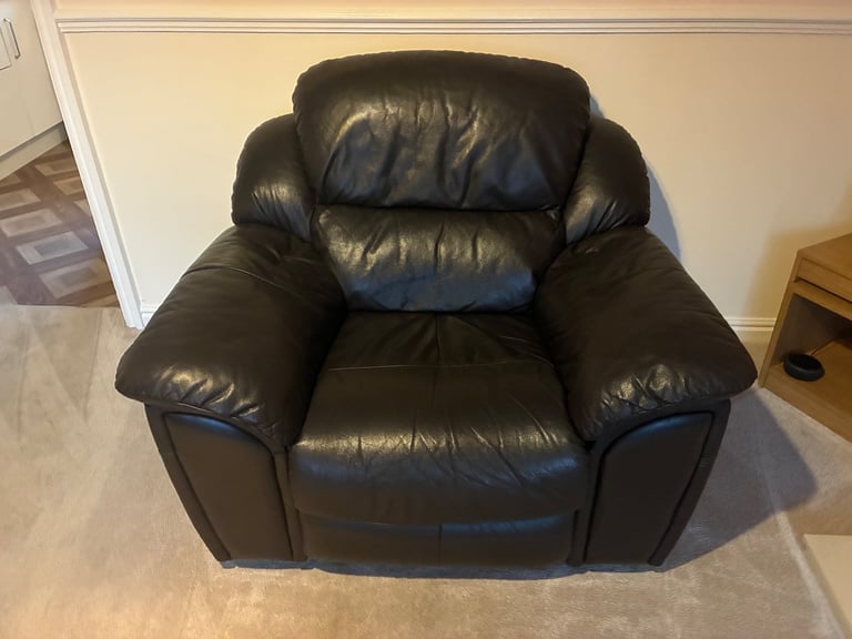 Leather 3 piece suite dark brown/ black