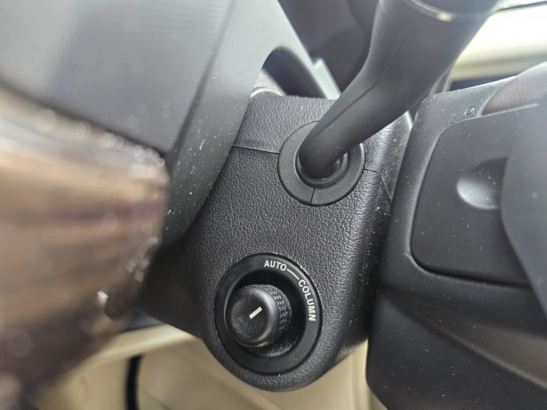 2012 Jaguar XF 2.2d [200] Premium Luxury 4dr Auto SALOON Diesel Automatic