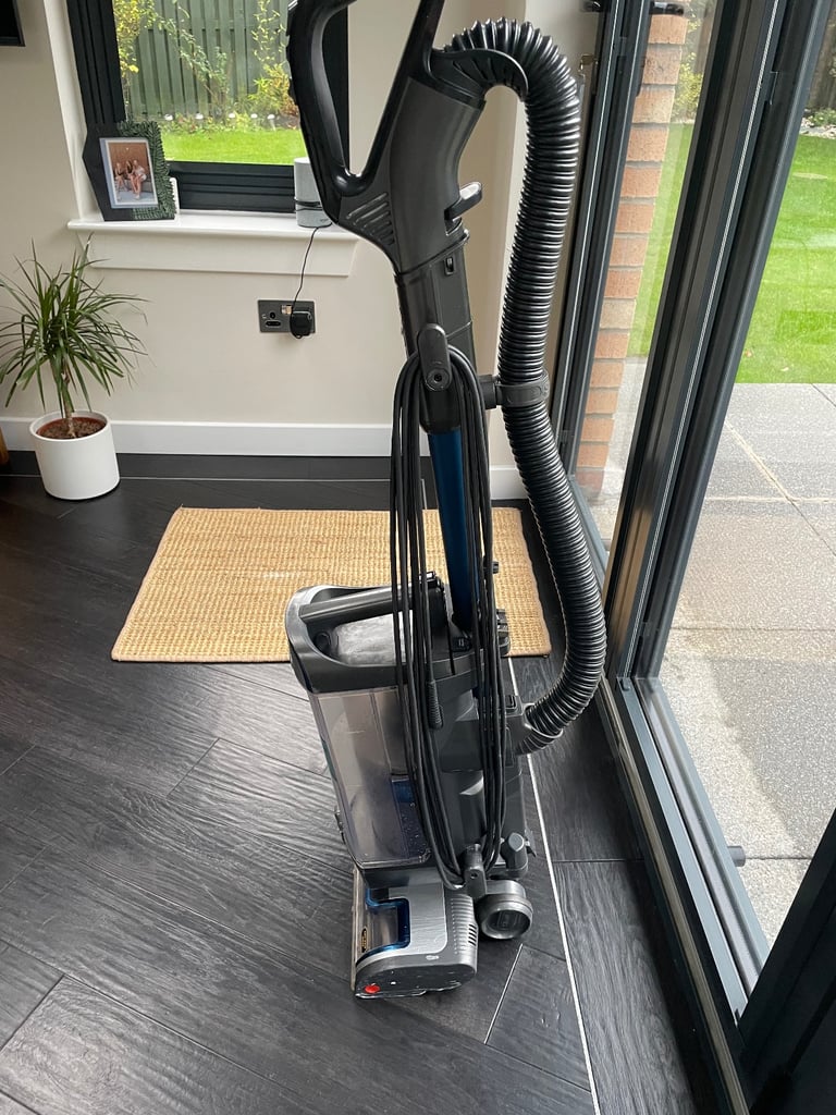 Shark XL Anti Hair Wrap Upright Vacuum PZ1000UK