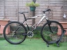 SCOTT Voltage MX1 Mountain Bike. 26&#039;&#039; wheels. 18.5&#039;&#039; frame. 24 speed. ROCK SHOX Suspension