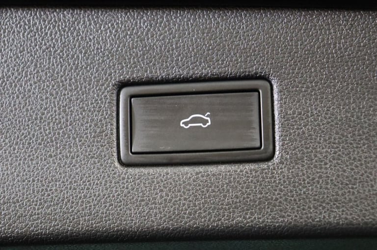 2023 Volkswagen Tiguan 1.4 TSI eHybrid Elegance 5dr DSG ESTATE PETROL/ELECTRIC Automatic