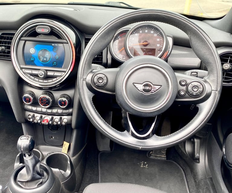  MINI Convertible 1.5 Cooper Euro 6 (s/s) 2dr Petrol Manual