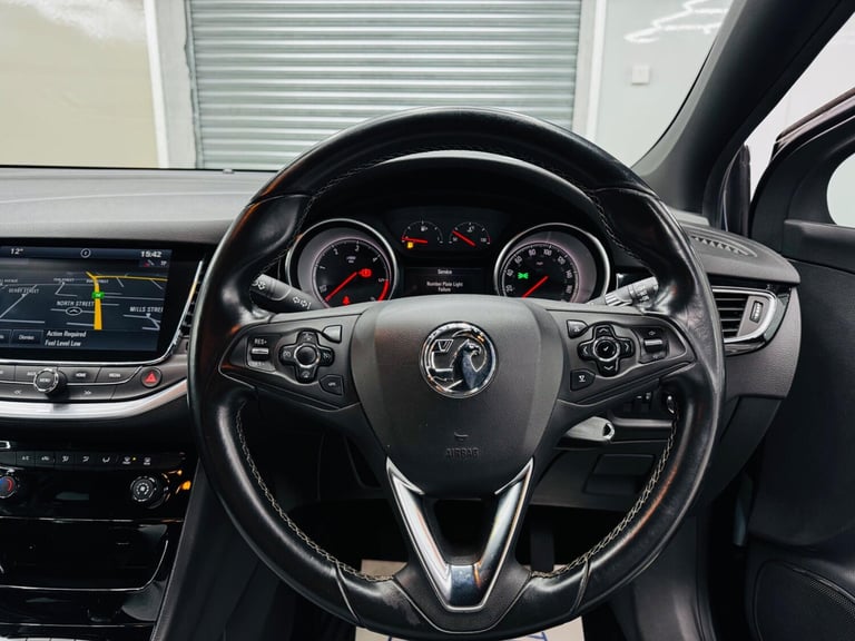 2016 Vauxhall Astra 1.6 CDTi BlueInjection SRi Nav Euro 6 (s/s) 5dr HATCHBACK Diesel Manual