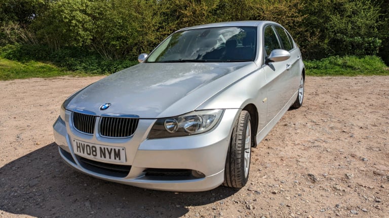 2008 BMW 325i SE Saloon Automatic. Long MOT.