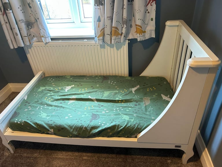 Florence Cot Bed Mamas and Papas