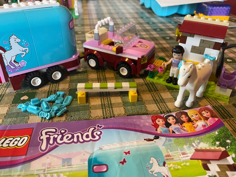 Lego Emma’s horse trailer
