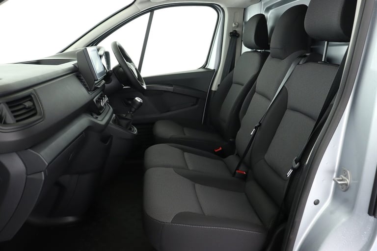 2025 Renault Trafic LL30 Blue dCi 130 Advance [Safety] Panel Van Diesel Manual