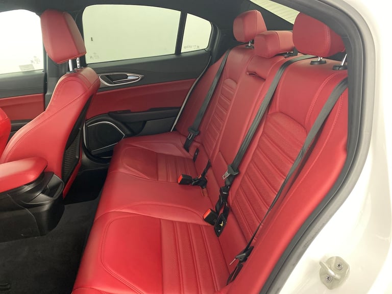 2021 Alfa Romeo Giulia 2.0T Veloce Saloon 4dr Petrol GPF Auto Euro 6 (s/s) (280 ps) - CARPLAY - N...