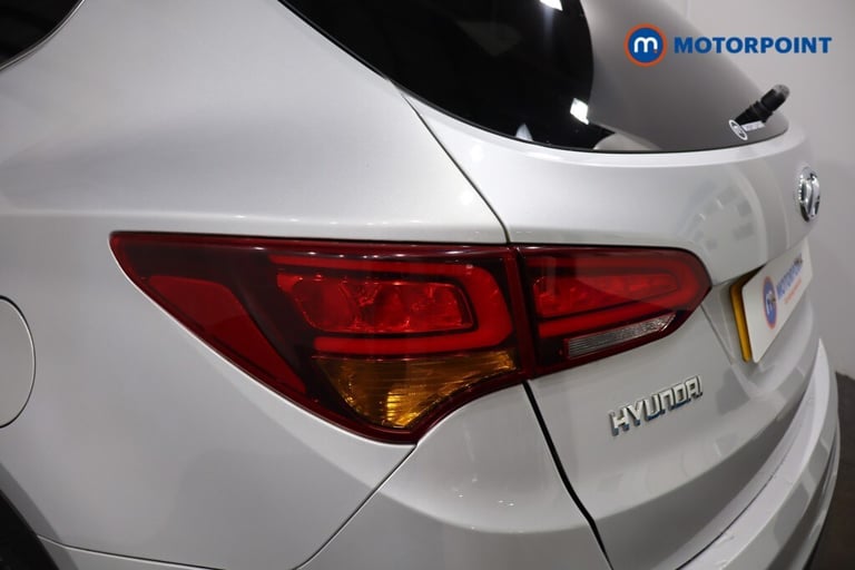 2016 Hyundai Santa Fe 2.2 CRDi Blue Drive Premium 5dr Auto [7 Seats] SUV Diesel Automatic