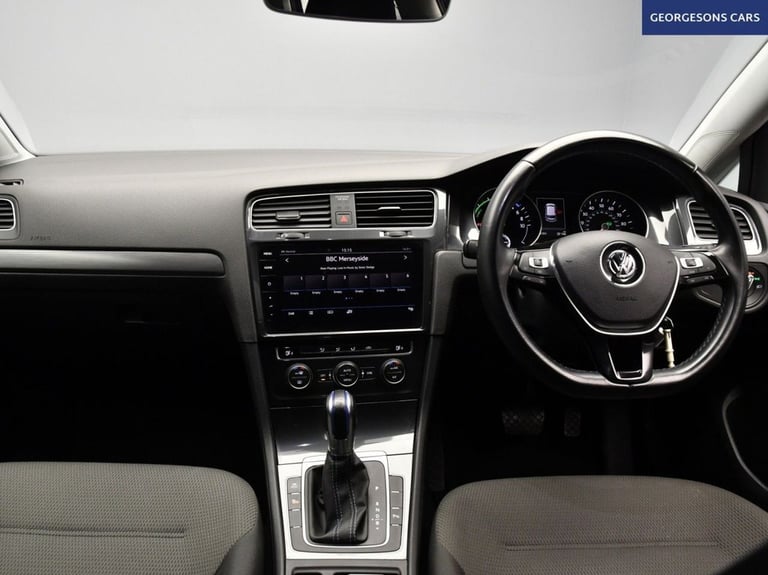 2019 Volkswagen Golf 35.8kWh e-Golf Hatchback 5dr Electric Auto (136 ps) Hatchback Automatic
