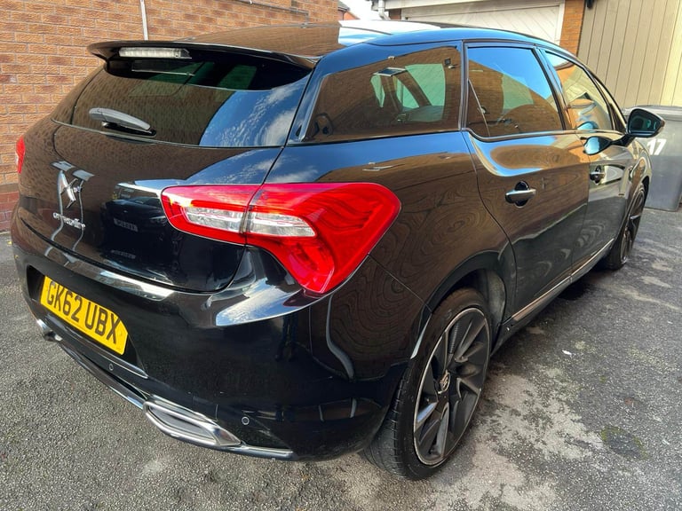 CITROEN DS5 HYBRID 4 2.0 DIESEL AND SELF CHARGE ELECTRIC , 62 REG, 200BHP , AUTOMATIC , VGC