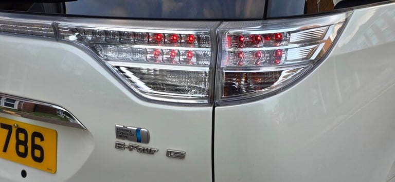 2010 Toyota Estima AREAS G 2.4L HYBRID AUTO 7 SEATS 5 DR Hybrid Automatic