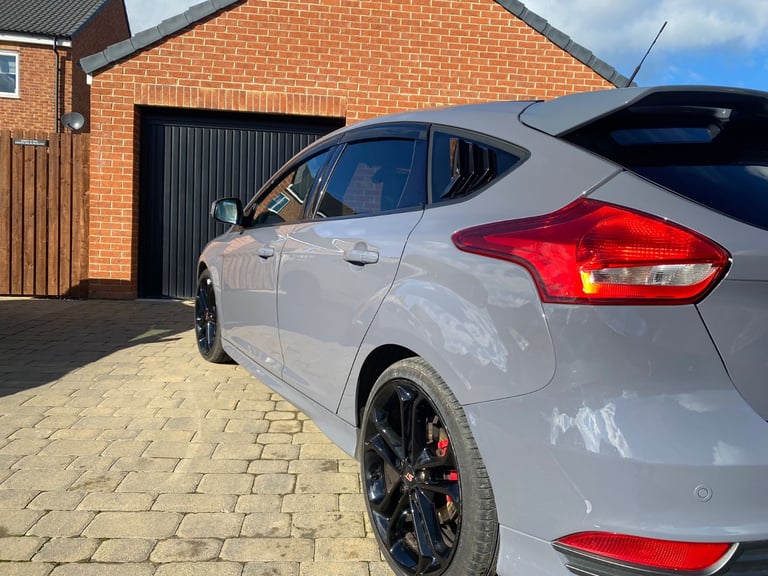 Ford, Focus st-3 2ltr petrol hatchback 2015, 5 door…. not vw 