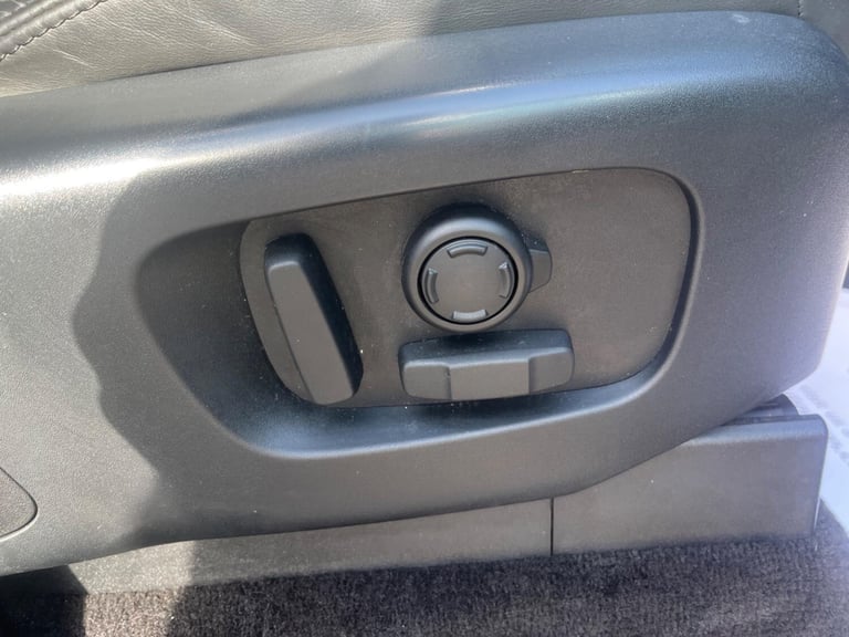 2020 Land Rover Discovery 3.0 SD V6 HSE Auto 4WD Euro 6 (s/s) 5dr PANEL VAN Diesel Automatic