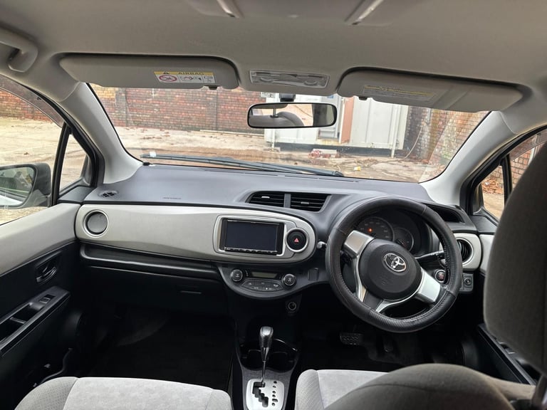 2013 Toyota Vitz 1.3 Petrol Hatchback – White – Low Miles – New MOT (09/26/2026)