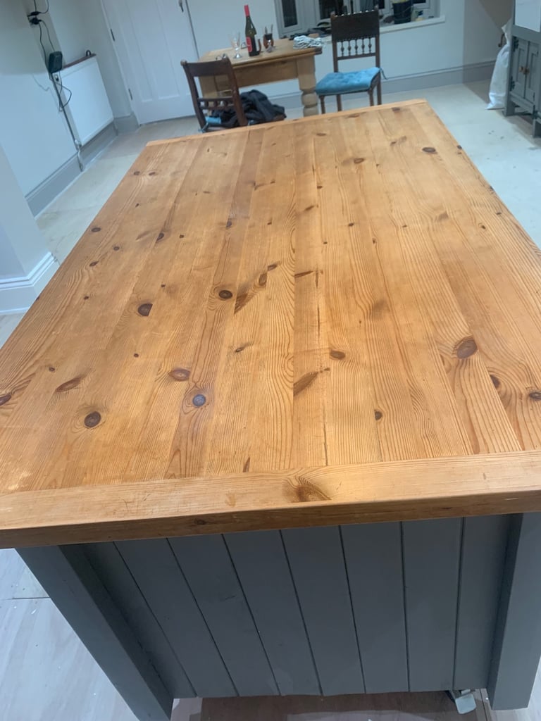  Solid Wood island work top Good Condition