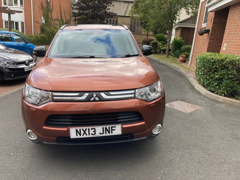 MITSUBISHI, OUTLANDER,4x4 Estate, 2013, Manual, 2268 (cc), 5 doors