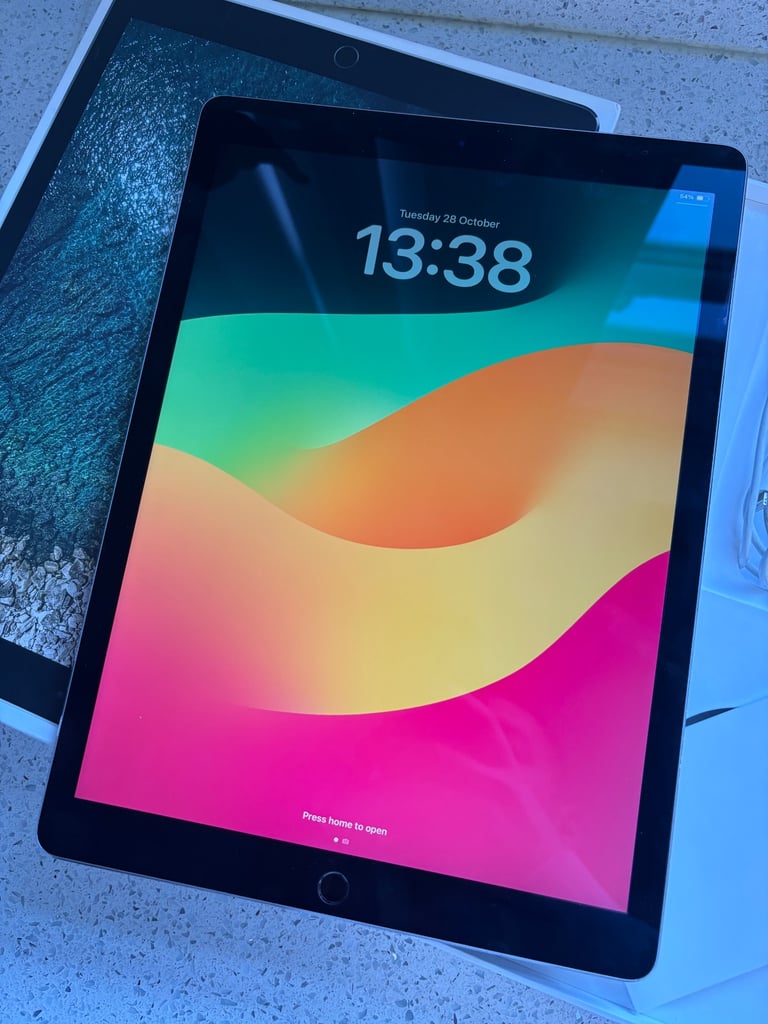 Apple iPad Pro 2nd gen 12.9” 64gb 