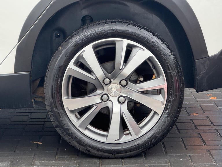 2017 Peugeot 2008 1.2 PureTech 130 Allure 5dr HATCHBACK PETROL Manual