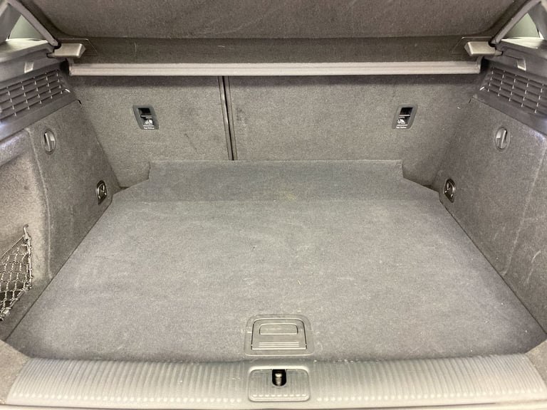  Audi A3 Sportback 1.5 Tfsi Cod 35 S Line Sportback 5dr Petrol Manual Euro 6