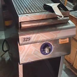 Bonnet Ribbed Griddle - 3 Phase - 400V - 5.4kW Electric Burger Griddle Cafe Commercial Equipment