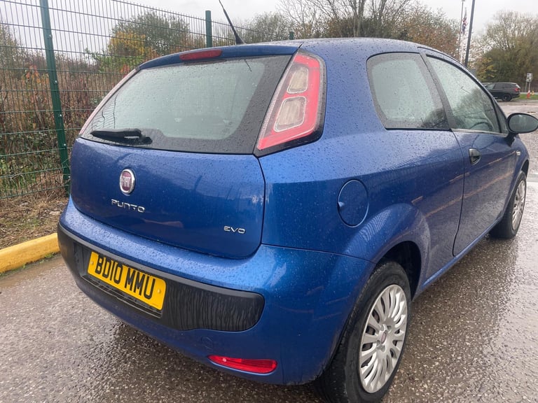 FIAT PUNTO EVO 1.4 ACTIVE 10 REG BLUE 3 DOOR MOT JANUARY 9TH 2026 LOW INSURANCE 48+MPG