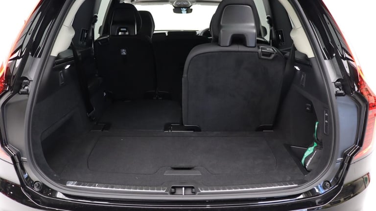  Volvo XC90 B5 (P) AWD Plus Dark (Sunroof, Harman Kardon, 360 Camera) Petrol/Electric Hybrid Auto...