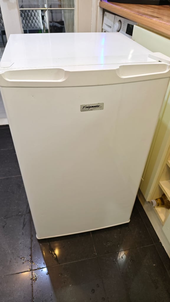 image for 50cm Fridgemaster Freestanding Freezer