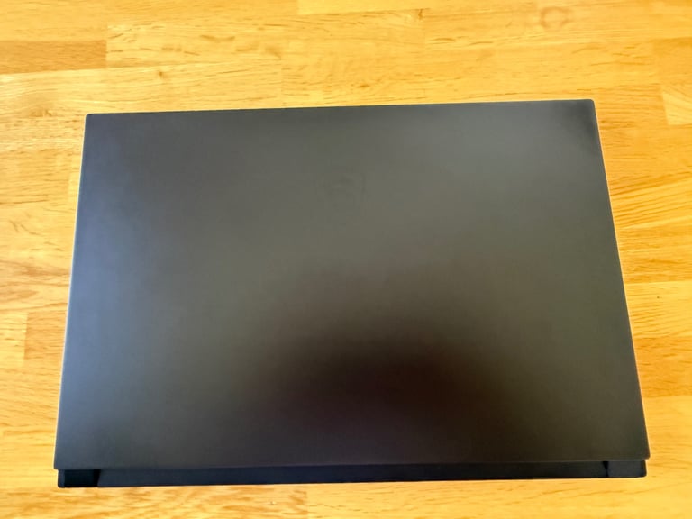 MSI GS66 Stealth Gaming Laptop RTX2060 bundle