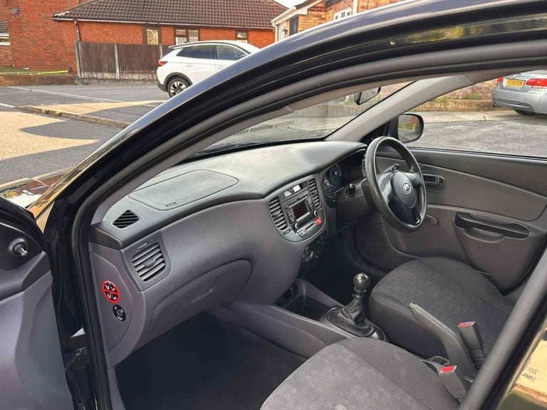 Kia, RIO, Hatchback, 2009, Manual, 1399 (cc), 5 doors