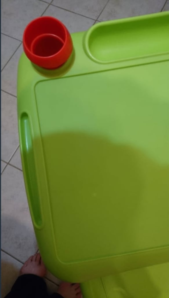 Children desk 