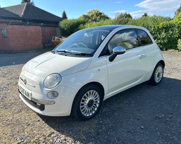 * 66,000 * 2010 FIAT 500 1.2 LOUNGE PETROL 3 DOOR HATCHBACK * £35 A YEAR ROAD TAX *