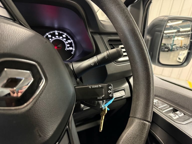 2022 22 RENAULT TRAFIC 2.0 DCI BLUE SL28 BUSINESS+ PANEL VAN 5DR DIESEL MANUAL L