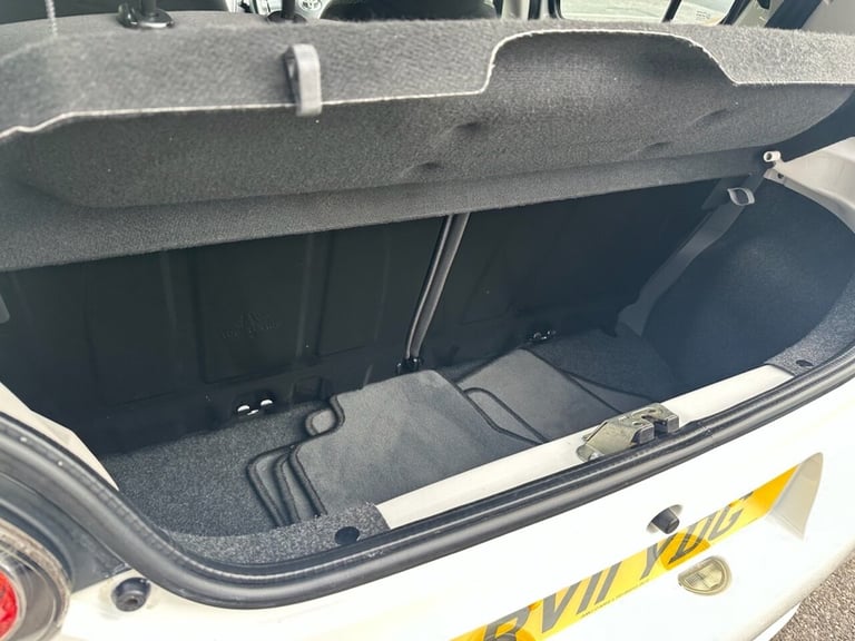 2011 Toyota AYGO 1.0 VVT-i Go Hatchback 5dr Petrol Manual Euro 5 (67 ps) Hatchback Petrol Manual