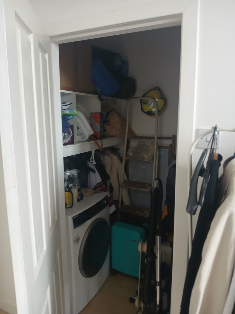 2 bed flat Whiteinch west end 