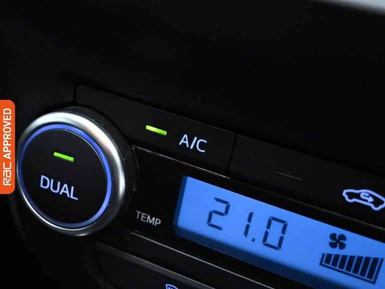 2017 Toyota Avensis 2.0D Excel 5dr ESTATE DIESEL Manual