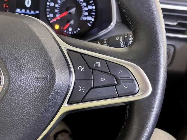 2022 Renault Clio 1.0 TCe Iconic Edition Euro 6 (s/s) 5dr Manual Hatchback Petrol Manual