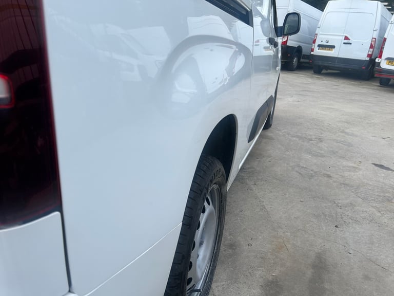 2022 Vauxhall Combo 2300 1.5 Turbo D 100ps H1 Sportive Van [6 Speed] PANEL VAN Diesel Manual