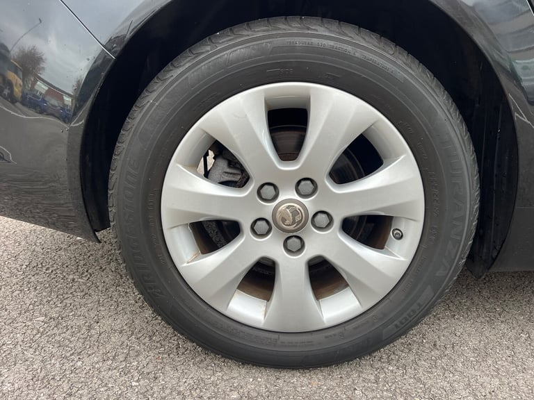 2016 Vauxhall Insignia 1.4i Turbo SRi Hatchback 5dr Petrol Manual Euro 6 (s/s)