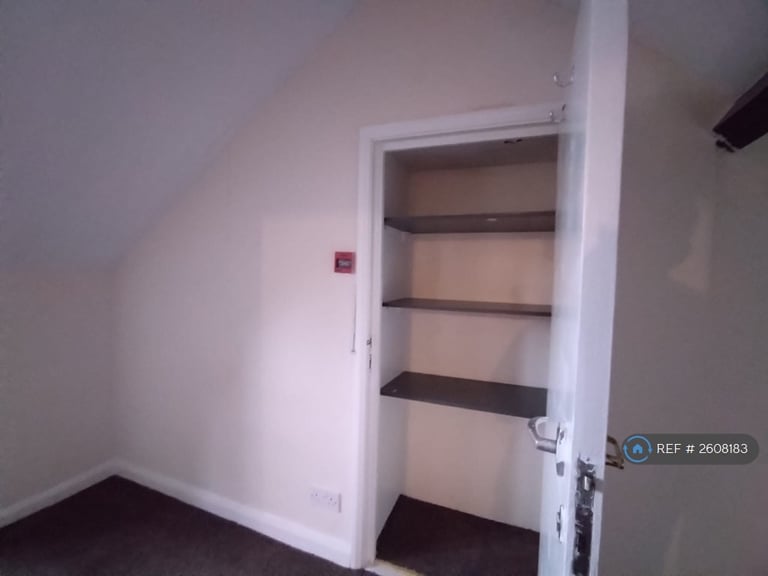 1 bedroom flat in Craig Walk, Bowness On Windermere, LA23 (1 bed) (#2608183)