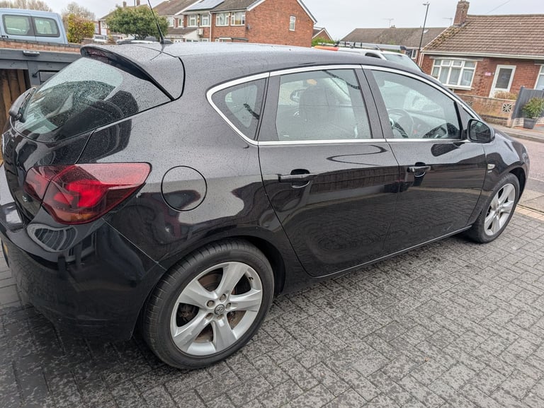 Vauxhall, ASTRA, Hatchback, 2011, Manual, 1598 (cc), 5 doors