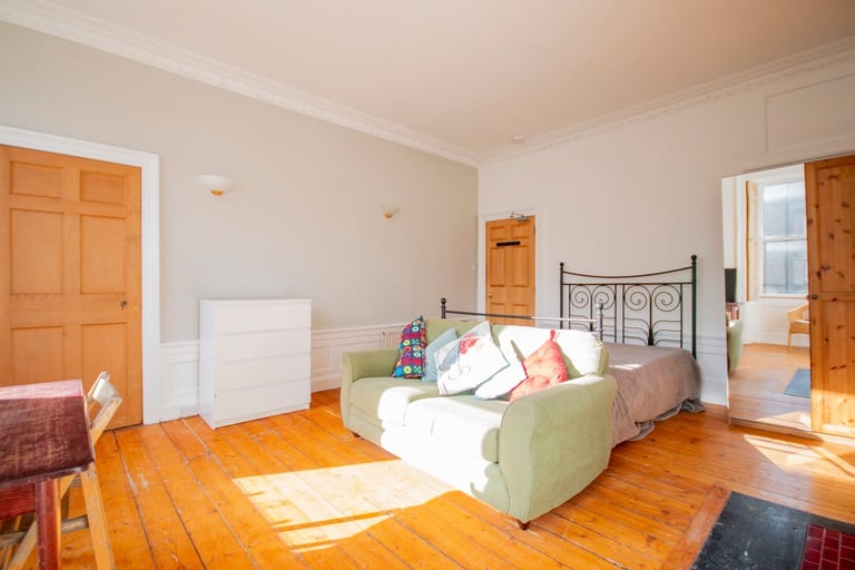 image for Supreme, 4-bedroom, HMO flat in Newington – available soon!